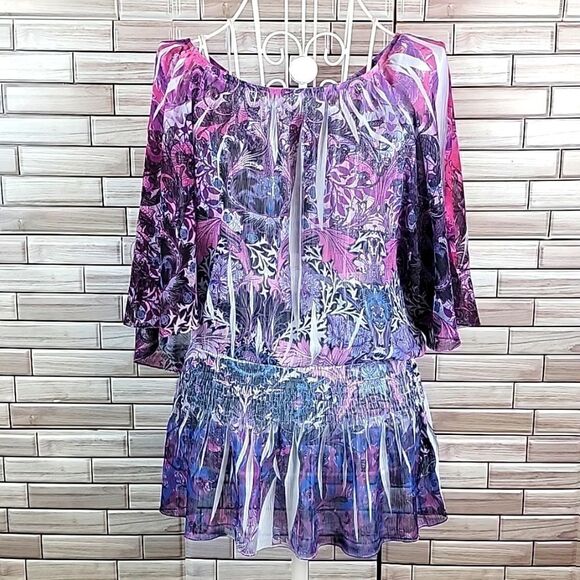 One World top  Size S - Picture 1 of 11
